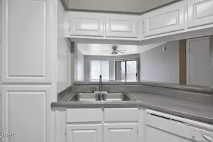 2025 E Campbell Ave, Phoenix, AZ 85016 - Photo 5