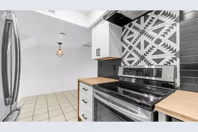 6030 N 15th Street #11, Phoenix, AZ 85014 - Photo 3