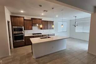 12757 W Pkwy Ln, Avondale, AZ 85353 - Photo 3