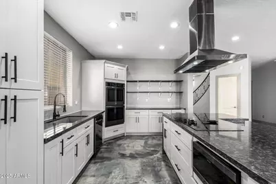 2920 W Glass Lane, Phoenix, AZ 85041 - Photo 15