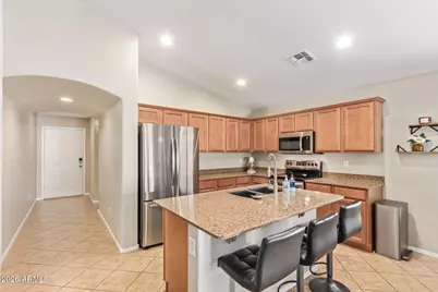 292 W Welsh Black Circle, San Tan Valley, AZ 85143 - Photo 5