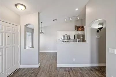 2075 S Peppertree Drive, Gilbert, AZ 85295 - Photo 5