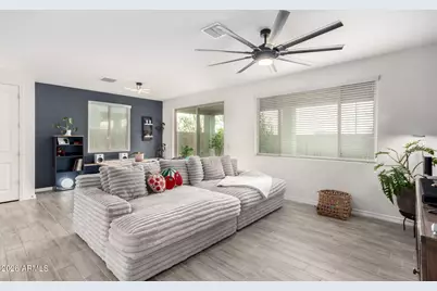 21057 W Almeria Road, Buckeye, AZ 85396 - Photo 5