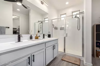 21057 W Almeria Road, Buckeye, AZ 85396 - Photo 15