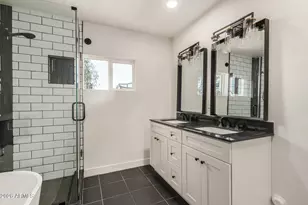 1842 N 37th St, Phoenix, AZ 85008 - Photo 13