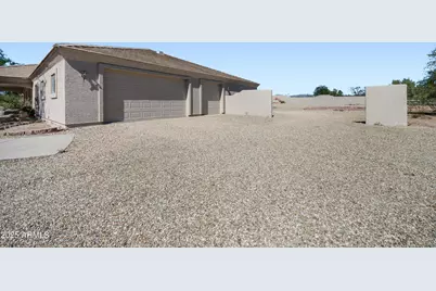 21280 W Vista Royale Drive, Wickenburg, AZ 85390 - Photo 11