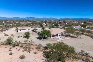 21280 W Vista Royale Dr, Wickenburg, AZ 85390 - Photo 1