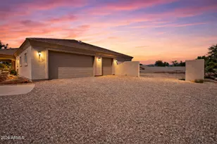 21280 W Vista Royale Dr, Wickenburg, AZ 85390 - Photo 15