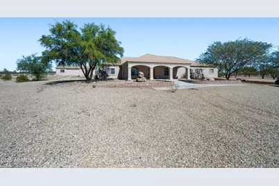 21280 W Vista Royale Drive, Wickenburg, AZ 85390 - Photo 9