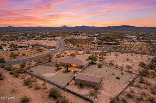 21280 W Vista Royale Dr, Wickenburg, AZ 85390 - Photo 5