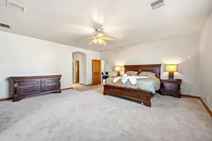 21280 W Vista Royale Dr, Wickenburg, AZ 85390 - Photo 13