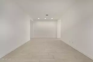 18137 W Watkins St, Goodyear, AZ 85338 - Photo 9