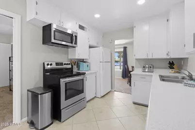 1802 E Meadowbrook Avenue, Phoenix, AZ 85016 - Photo 9