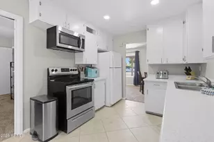 1802 E Meadowbrook Ave, Phoenix, AZ 85016 - Photo 9