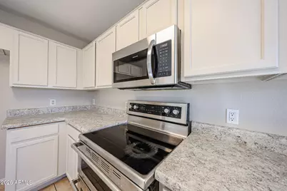 8517 W College Drive, Phoenix, AZ 85037 - Photo 15