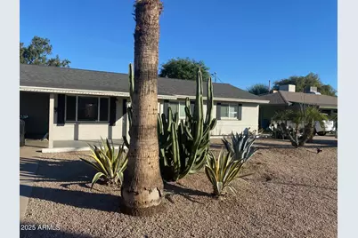 816 E Seldon Lane, Phoenix, AZ 85020 - Photo 1