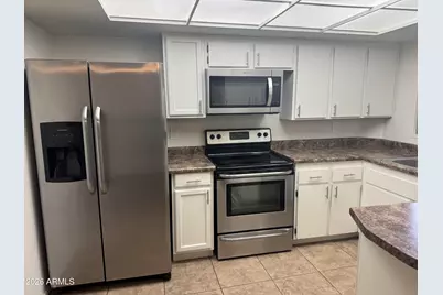 6733 N 44th Avenue, Glendale, AZ 85301 - Photo 3