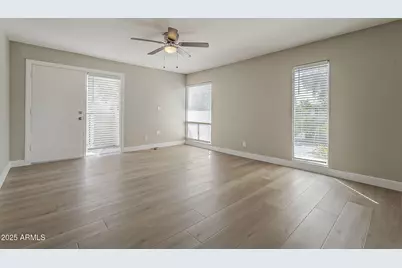 4114 E Calle Redonda -- #54, Phoenix, AZ 85018 - Photo 5