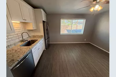 325 E Continental Drive, Tempe, AZ 85288 - Photo 9