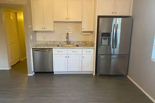 325 E Continental Dr, Tempe, AZ 85288 - Photo 7