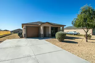 479 Cahan Dr, Morristown, AZ 85342 - Photo 3