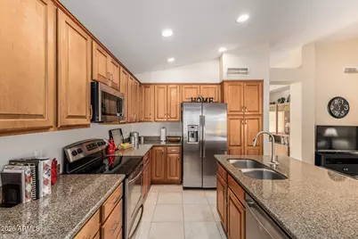 7436 W Donald Drive, Glendale, AZ 85310 - Photo 9