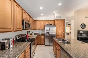 7436 W Donald Dr, Glendale, AZ 85310 - Photo 9