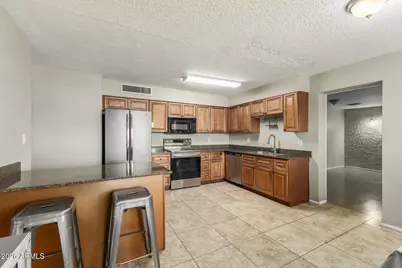 2530 N 58th Avenue, Phoenix, AZ 85035 - Photo 15