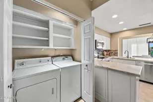 7957 E Joshua Tree Ln, Scottsdale, AZ 85250 - Photo 13