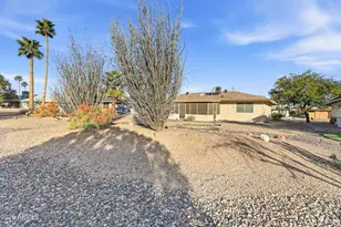 20001 N Willowcreek Cir, Sun City, AZ 85373 - Photo 27