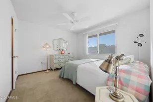 20001 N Willowcreek Cir, Sun City, AZ 85373 - Photo 17