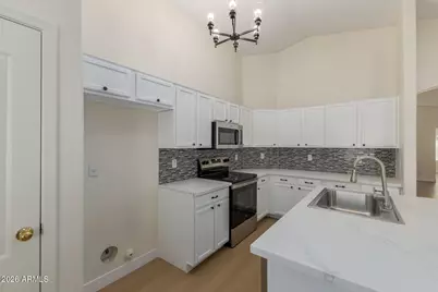 3318 W Fraktur Road, Phoenix, AZ 85041 - Photo 15