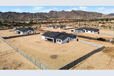 20255 W Highland Avenue, Litchfield Park, AZ 85340 - Photo 25