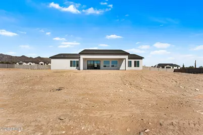 20255 W Highland Avenue, Litchfield Park, AZ 85340 - Photo 21