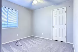 8431 W Altos Dr, Arizona City, AZ 85123 - Photo 9