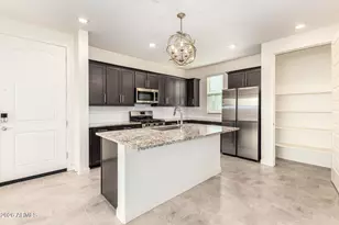 688 N Abalone Dr, Gilbert, AZ 85233 - Photo 13