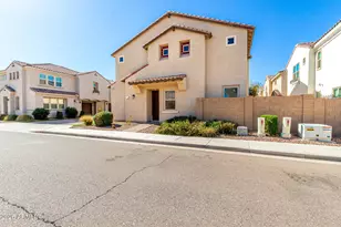 688 N Abalone Dr, Gilbert, AZ 85233 - Photo 7