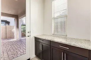 688 N Abalone Dr, Gilbert, AZ 85233 - Photo 17