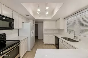 1343 E Angela Dr, Phoenix, AZ 85022 - Photo 17