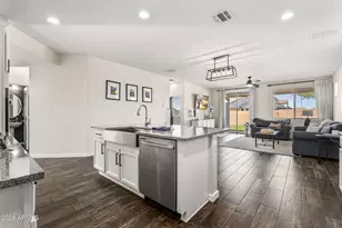 22556 N 100th Ave, Peoria, AZ 85383 - Photo 9