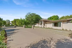 5944 E Calle Del Norte, Phoenix, AZ 85018 - Photo 29