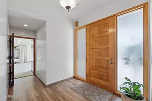 5944 E Calle Del Norte, Phoenix, AZ 85018 - Photo 7