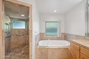 5944 E Calle Del Norte, Phoenix, AZ 85018 - Photo 19