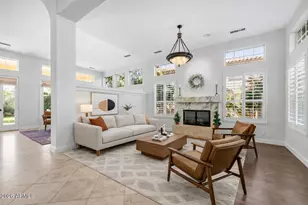 1467 E Amberwood Dr, Phoenix, AZ 85048 - Photo 9