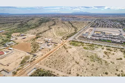 17100 W Olea Way #-, Surprise, AZ 85374 - Photo 7