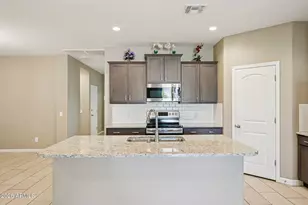 10736 W Bronco Trail, Peoria, AZ 85383 - Photo 9