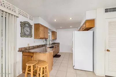 11074 W Winchester Drive, Sun City, AZ 85351 - Photo 13