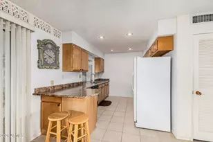 11074 W Winchester Dr, Sun City, AZ 85351 - Photo 13