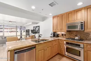 7161 E Rancho Vista Dr, Scottsdale, AZ 85251 - Photo 9