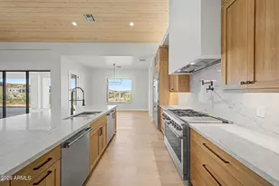 612 E Amber Sun Dr, Phoenix, AZ 85085 - Photo 13